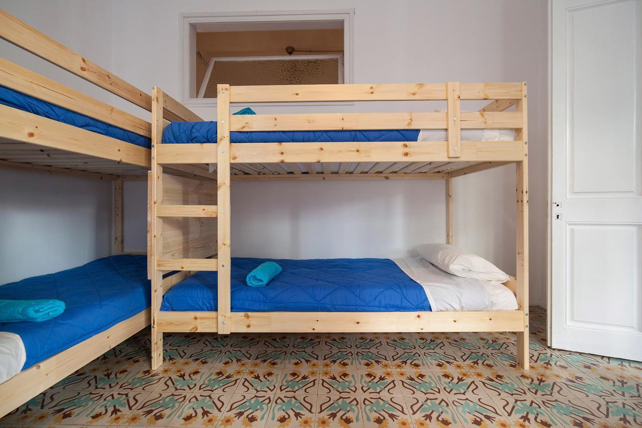Bed In Girona Bed & Breakfast Exterior photo