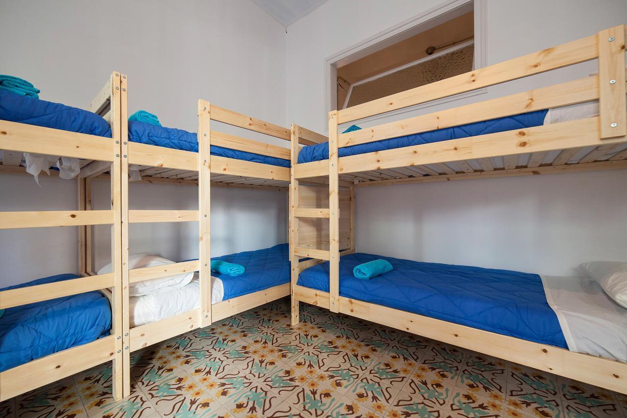 Bed In Girona Bed & Breakfast Exterior photo