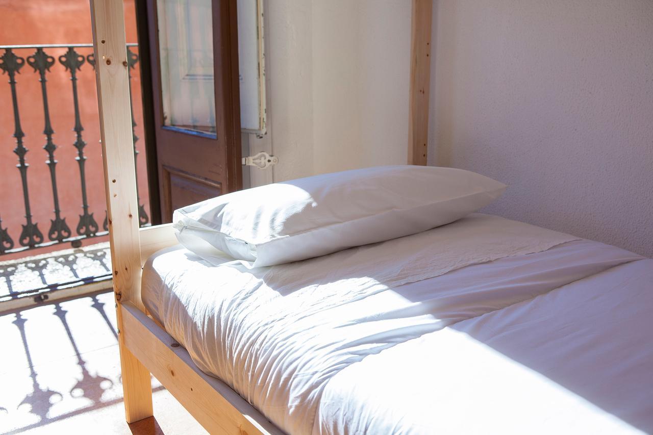 Bed In Girona Bed & Breakfast Exterior photo
