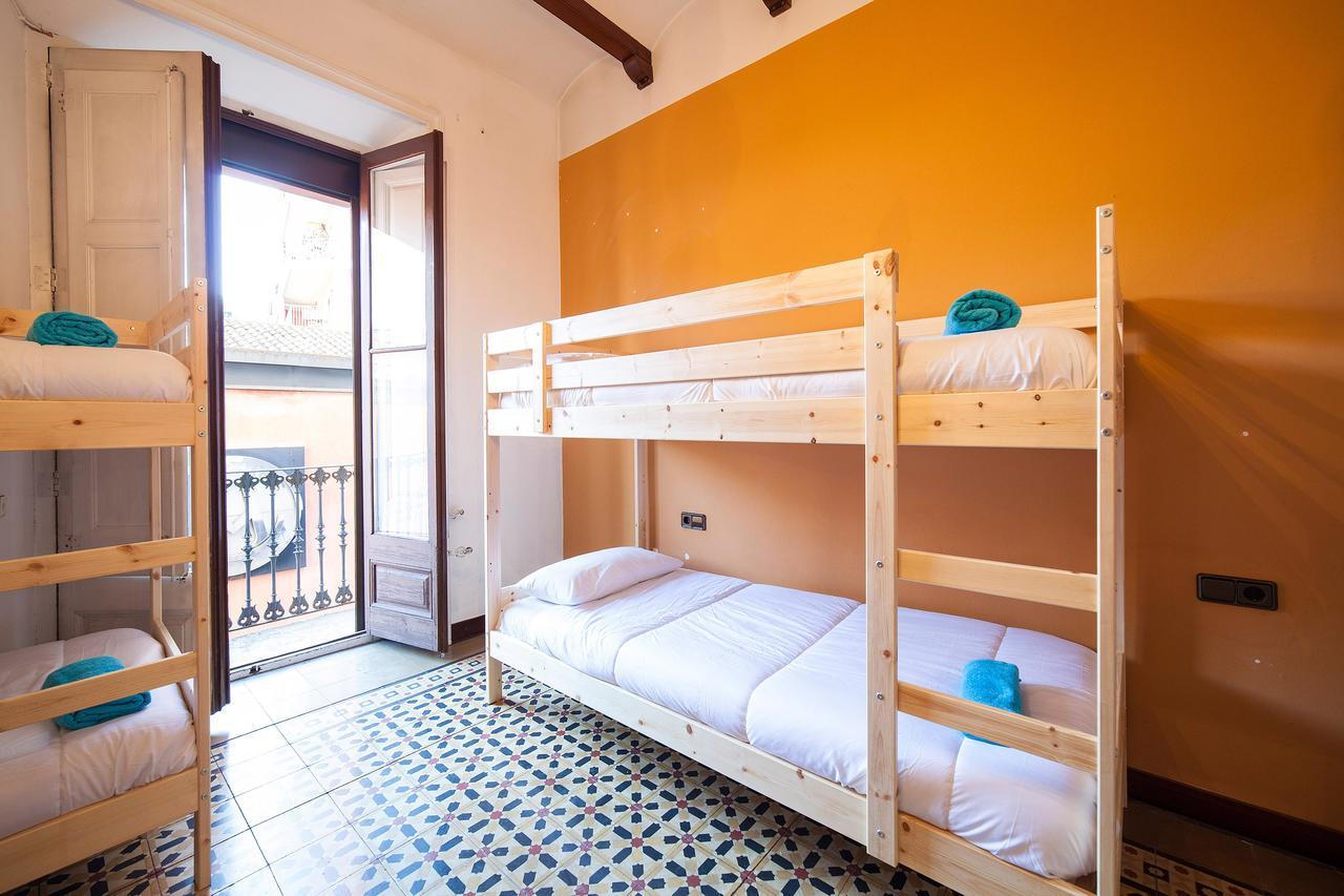 Bed In Girona Bed & Breakfast Exterior photo