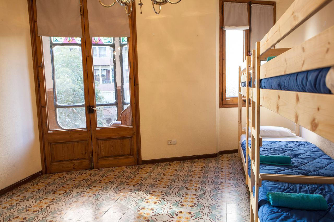 Bed In Girona Bed & Breakfast Exterior photo