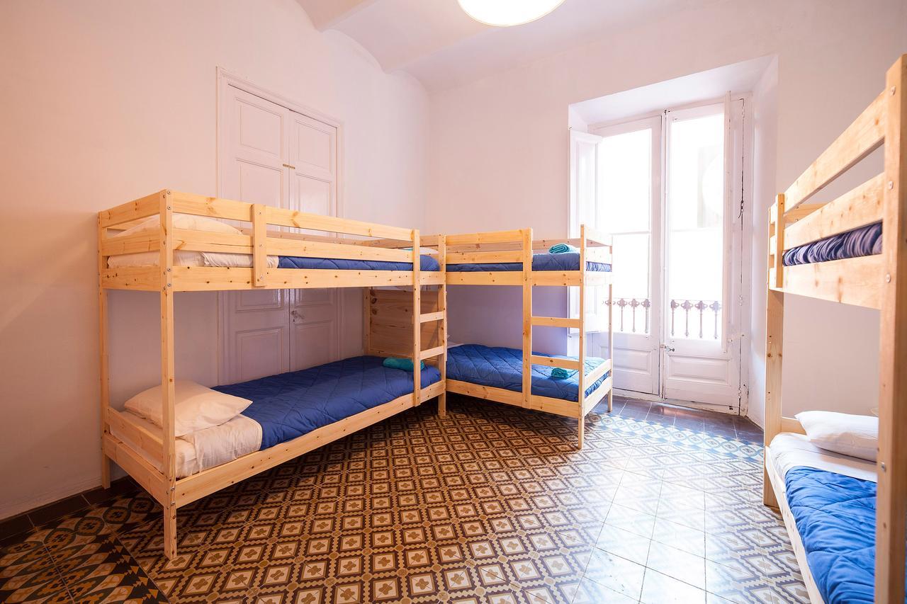 Bed In Girona Bed & Breakfast Exterior photo