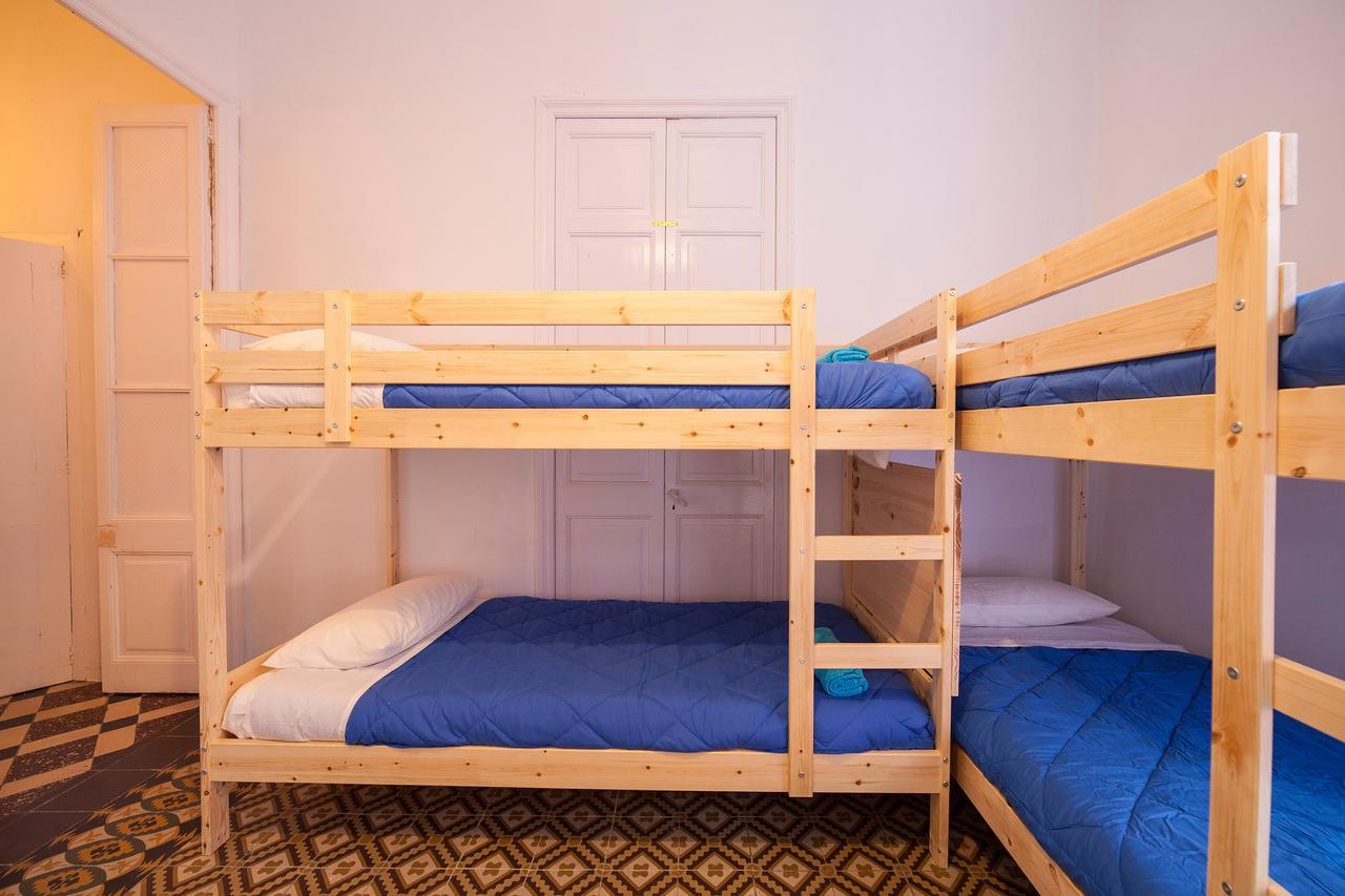 Bed In Girona Bed & Breakfast Exterior photo