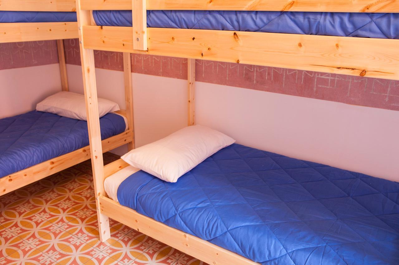 Bed In Girona Bed & Breakfast Exterior photo